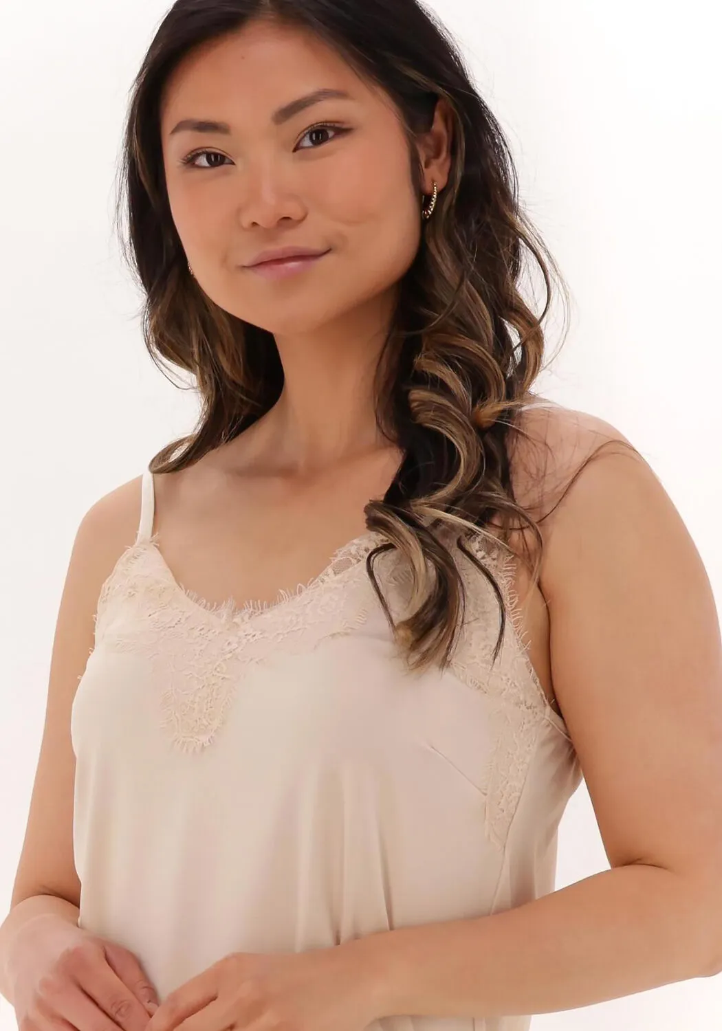 cc heart mini robe lace slipdress en beige