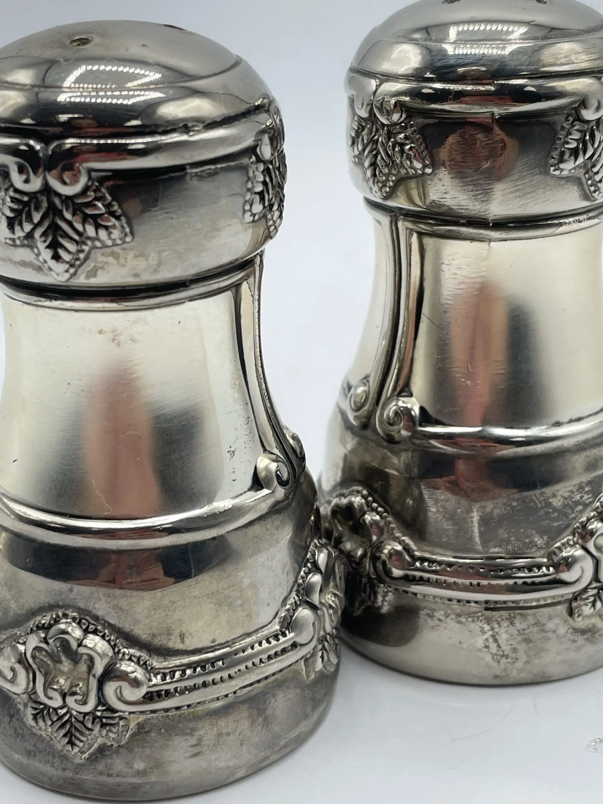 Duo salière poivrière vintage métal - Ressourcerie Histoires Sans Fin