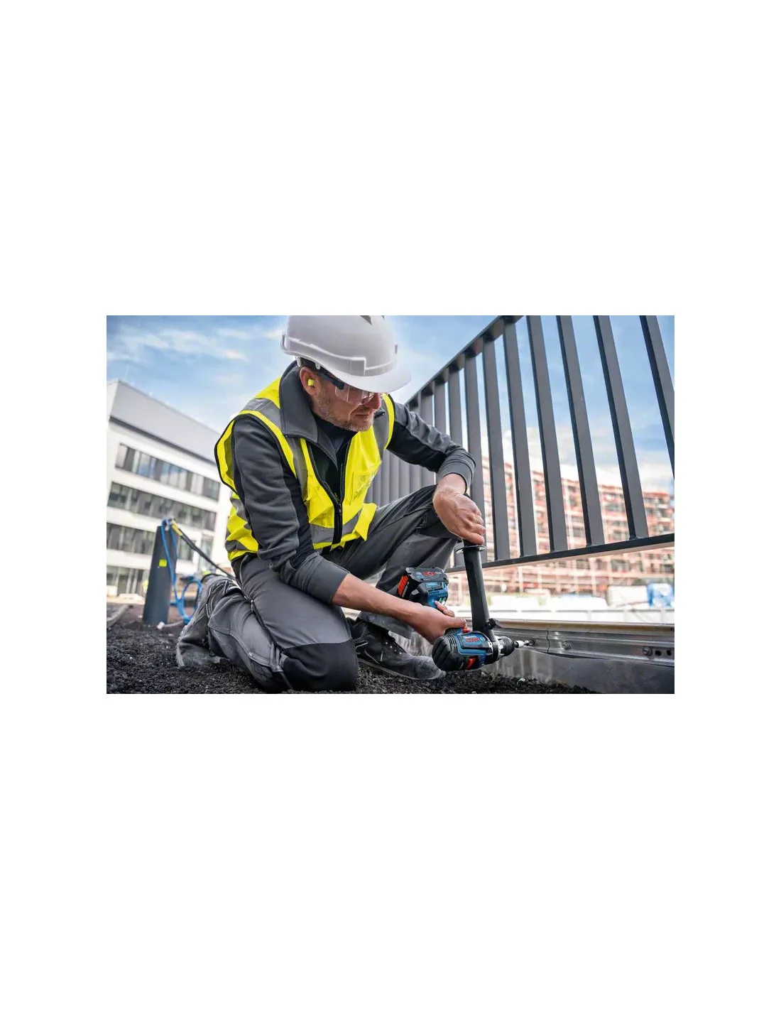 Perceuse-Visseuse à percussion 18V 8Ah ProCore Bluetooth GSB 18V-150 C L-BOXX | 06019J5105 - Bosch